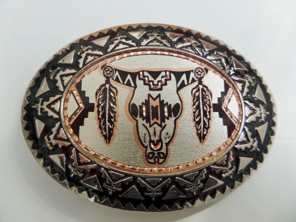 Herren-Westerngürtelschnalle, Büffelschädel mit Federn