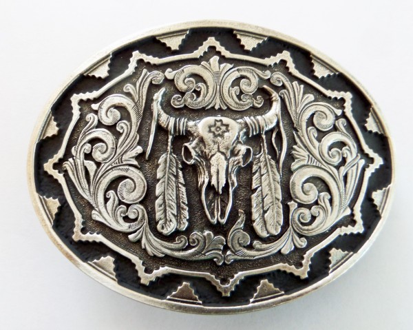 Montana Silversmiths Herren-Gürtelschnalle, Büffelschädel mit Federn